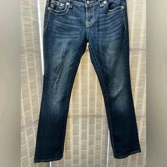 Miss Me Signature Slim Boot Size 28, Quality Jeans Beautiful Detailing - Picture 2 of 14